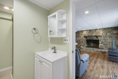 97 Nutmeg Drive Manchester CT 06040