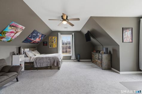 26 Quakertown Meadows Ledyard CT 06339
