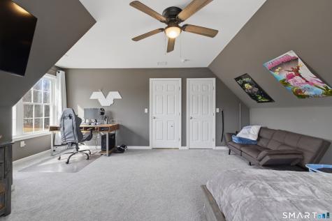 26 Quakertown Meadows Ledyard CT 06339