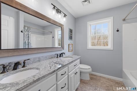 26 Quakertown Meadows Ledyard CT 06339