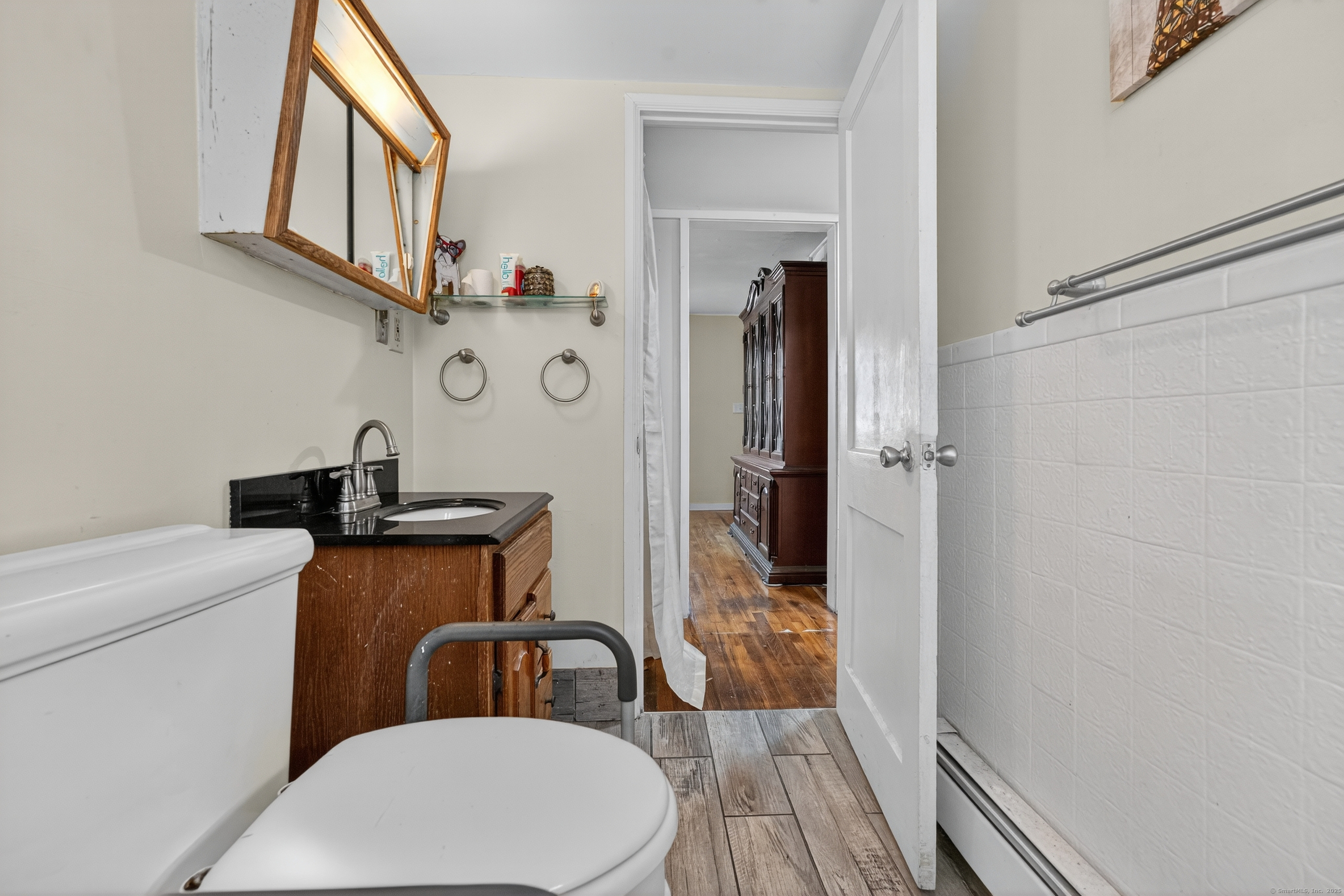 97 Boothbay Street Bloomfield CT 06002