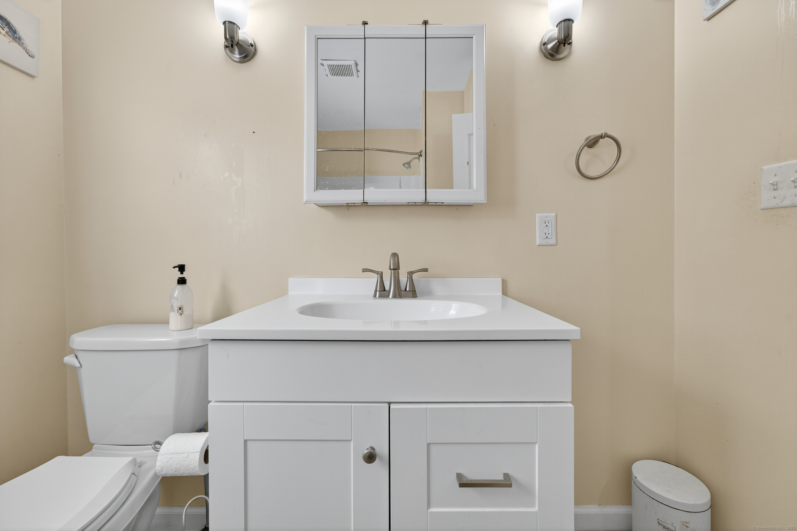 97 Boothbay Street Bloomfield CT 06002