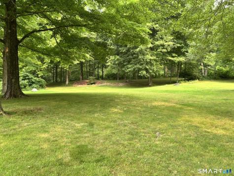 393 Turkey Hill Road Haddam CT 06438