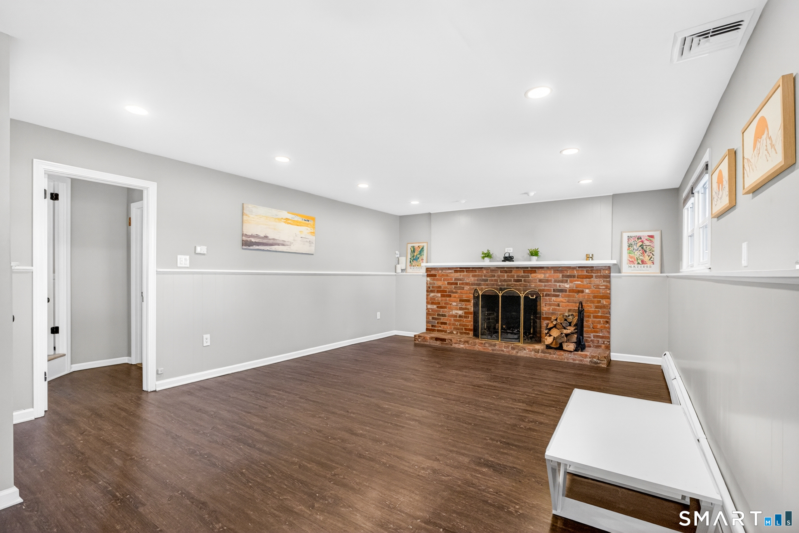 568 Wiese Road Cheshire CT 06410
