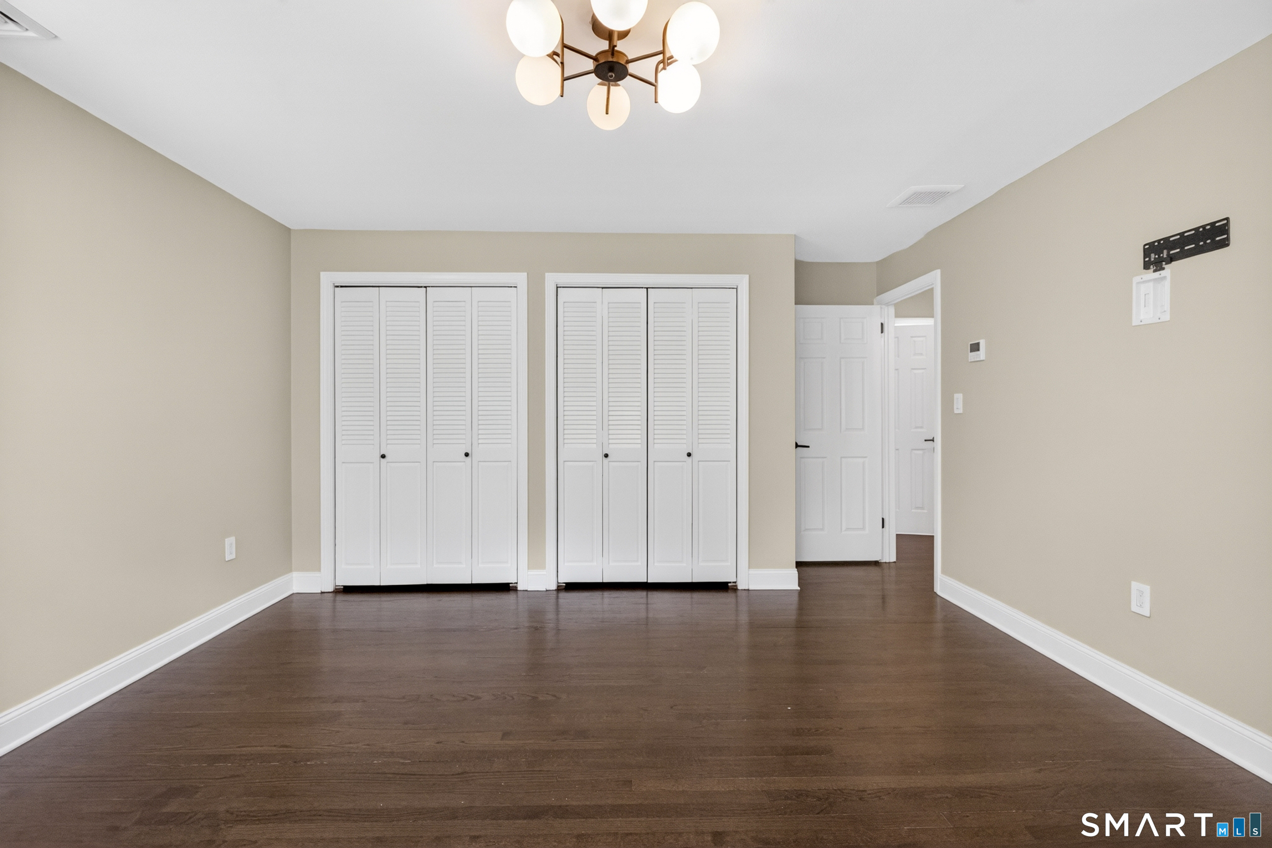 568 Wiese Road Cheshire CT 06410