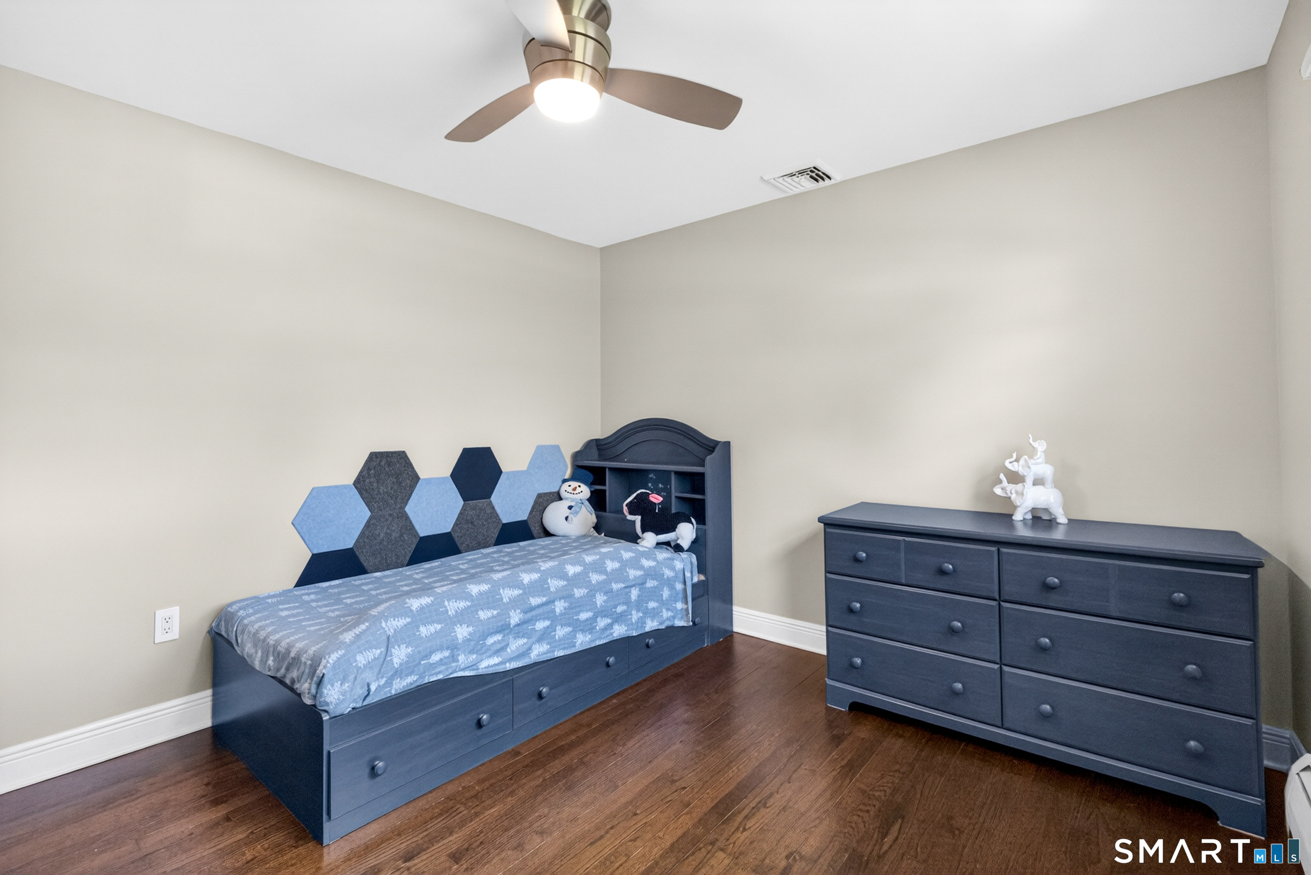 568 Wiese Road Cheshire CT 06410
