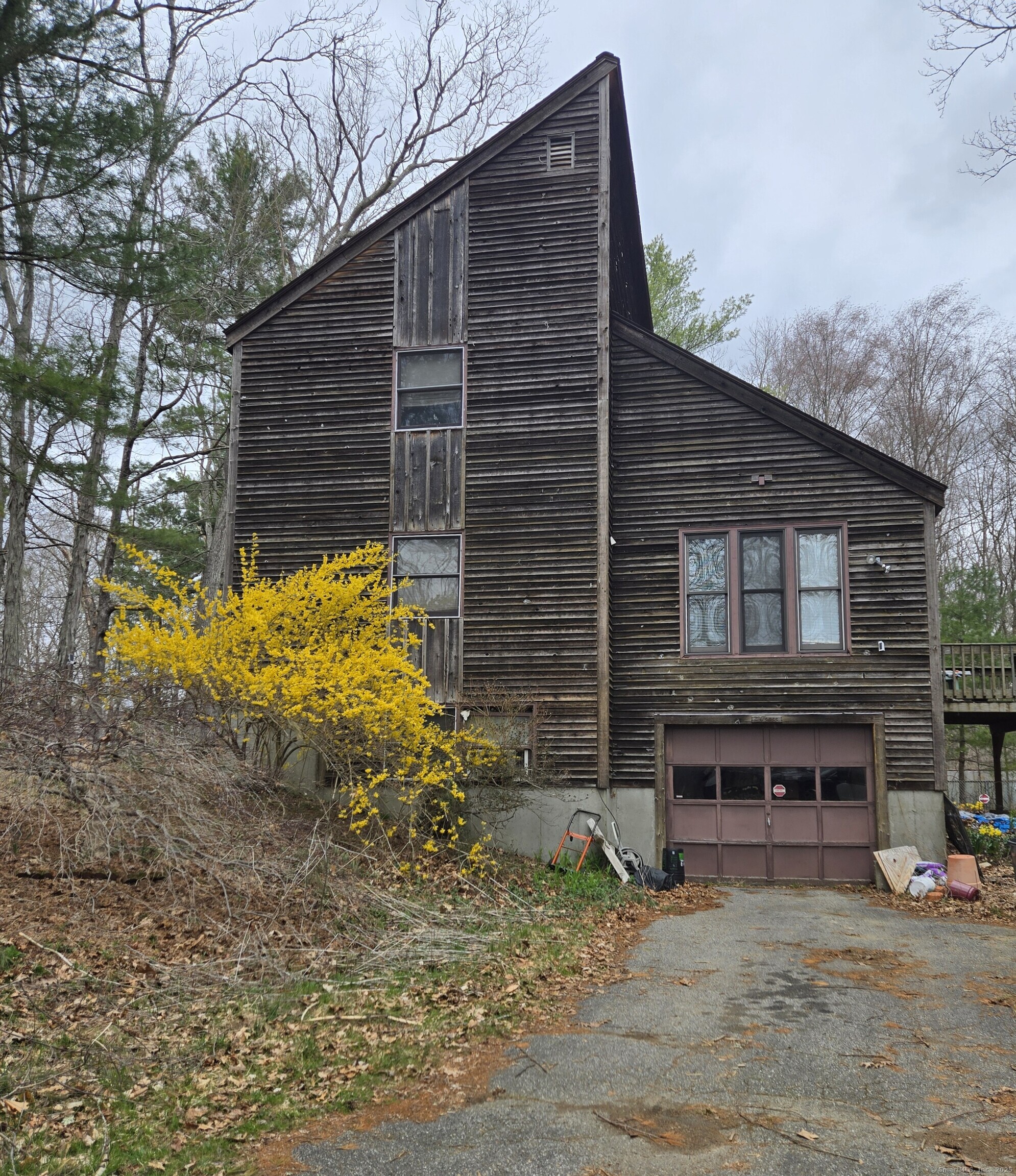 47 Elizabeth Road Mansfield CT 06250