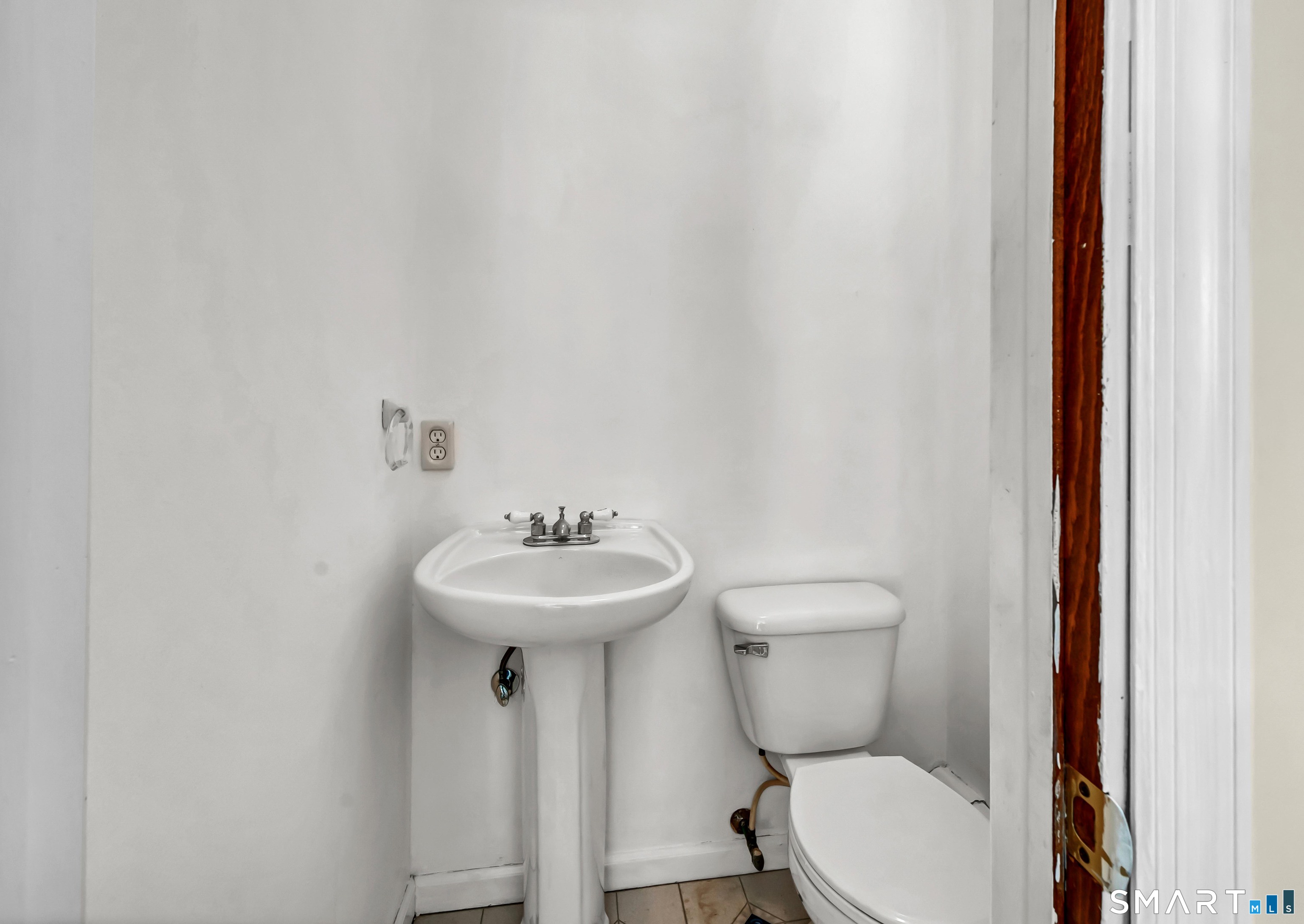 40 Middle River Road Danbury CT 06811