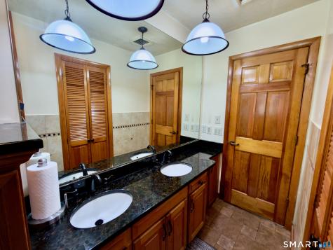25 Greenfield Avenue Waterbury CT 06708