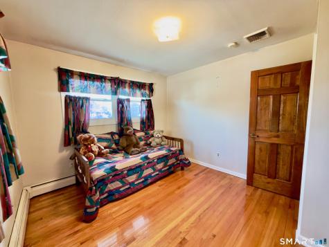 25 Greenfield Avenue Waterbury CT 06708