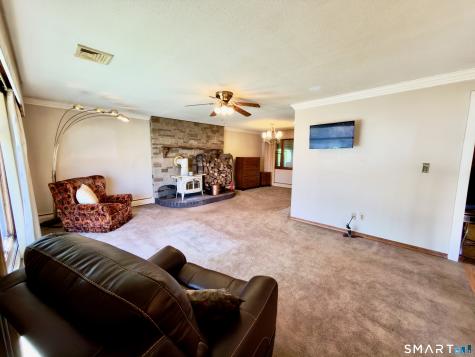 25 Greenfield Avenue Waterbury CT 06708
