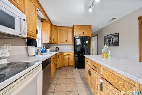 14 Jason Court Naugatuck CT 06770