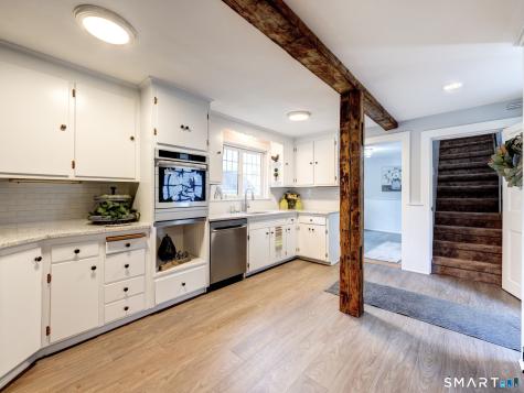 25 Maple Avenue Canton CT 06019