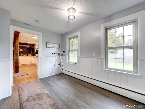 25 Maple Avenue Canton CT 06019