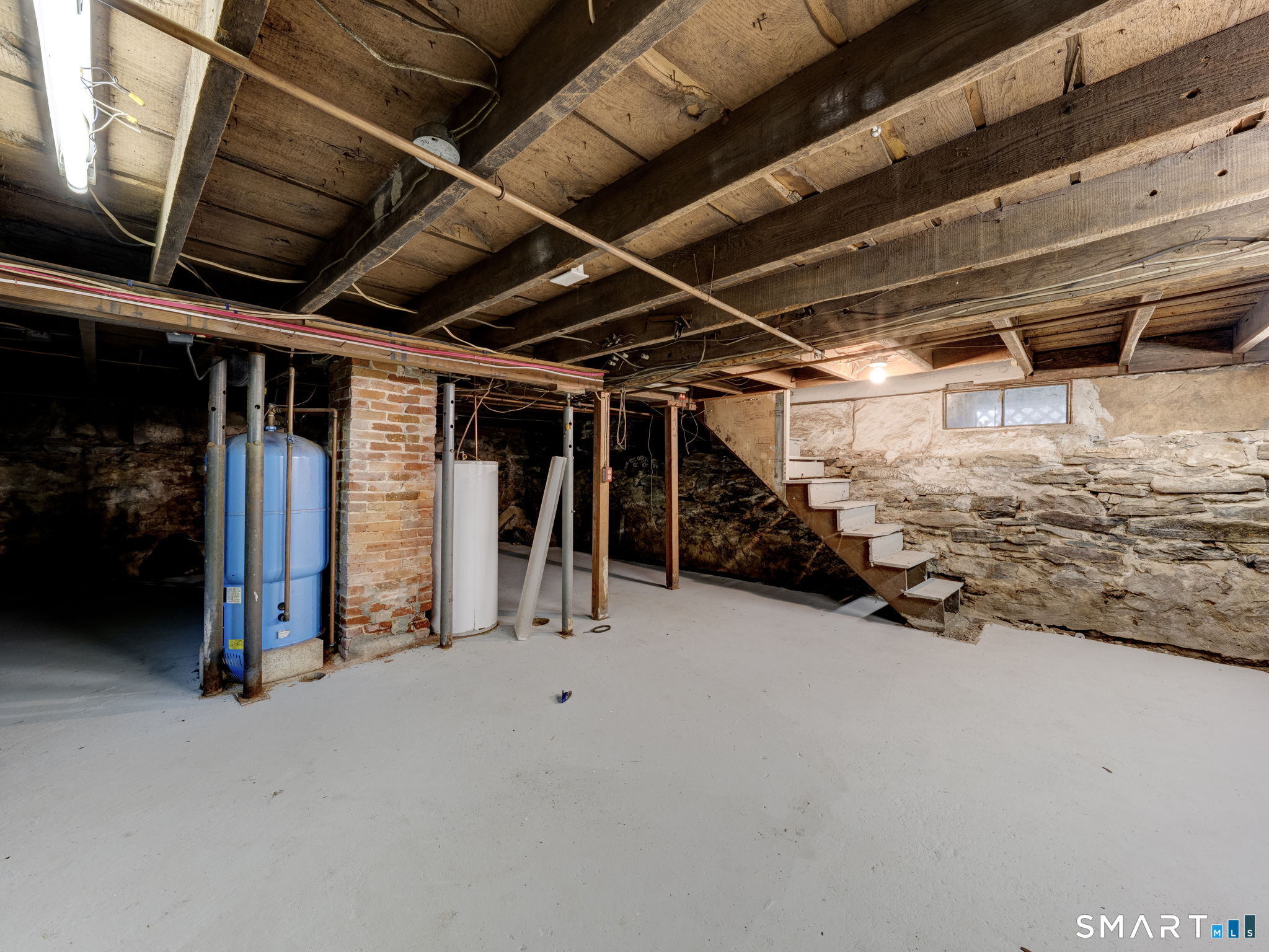 25 Maple Avenue Canton CT 06019