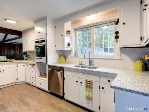 25 Maple Avenue Canton CT 06019