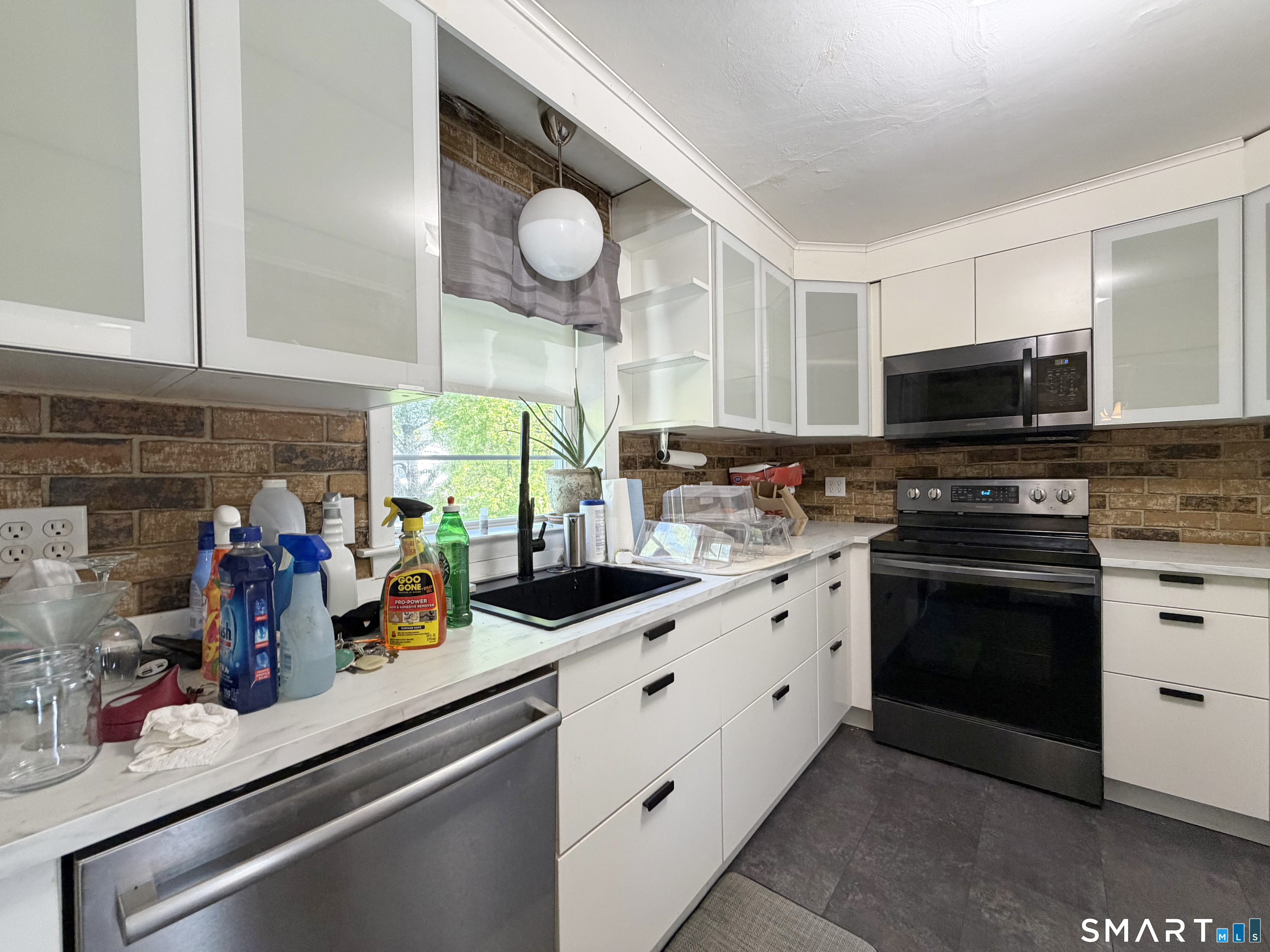 12 Cross Street Portland CT 06480
