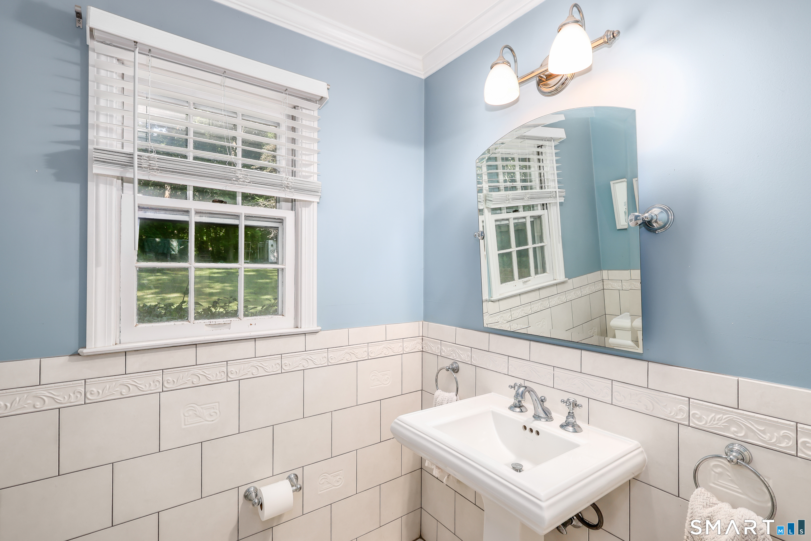 27 Powder Horn Hill Brookfield CT 06804