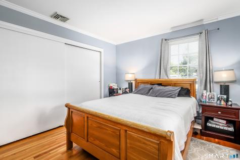 27 Powder Horn Hill Brookfield CT 06804