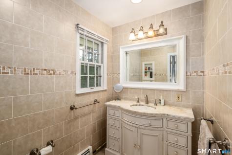 27 Powder Horn Hill Brookfield CT 06804