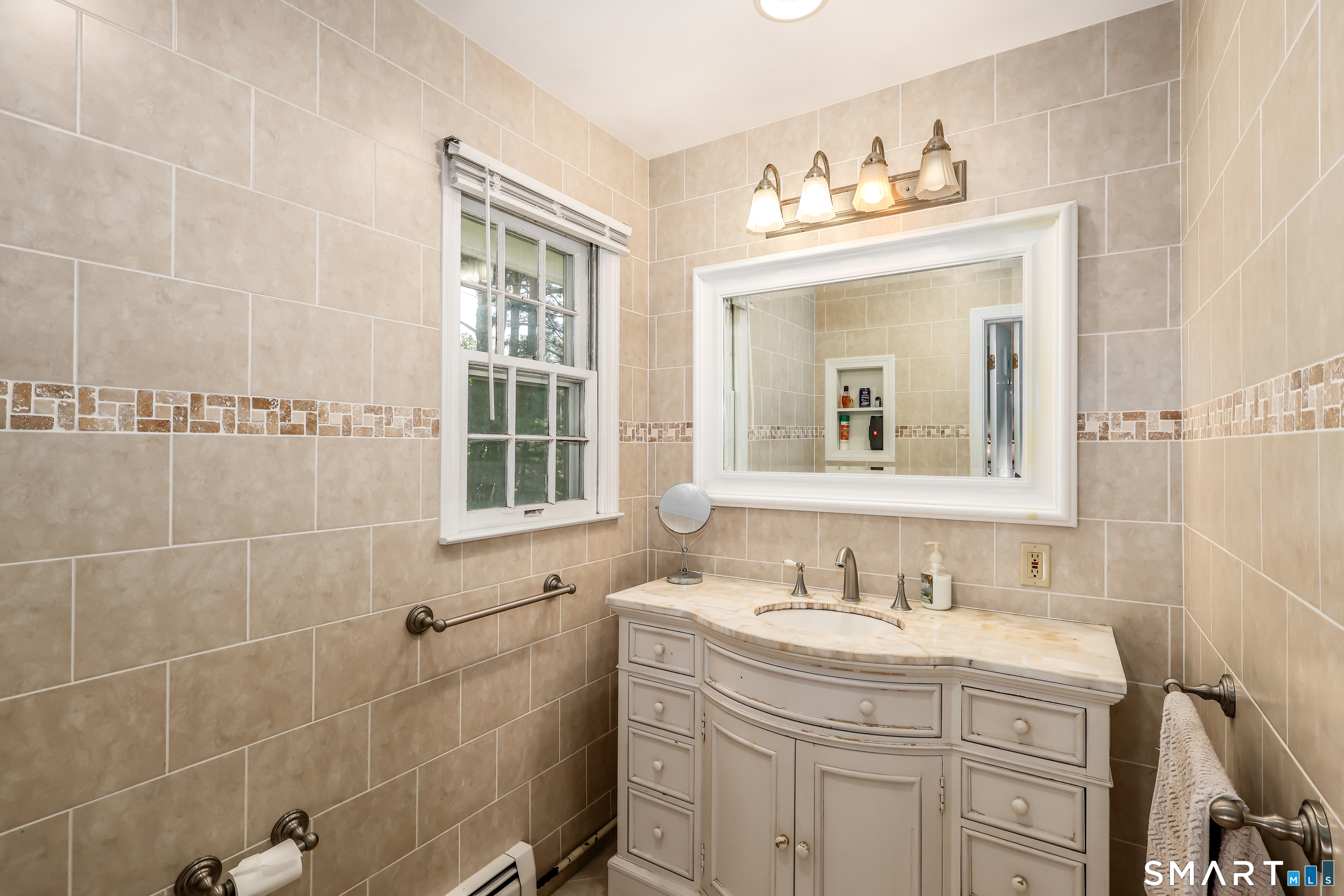 27 Powder Horn Hill Brookfield CT 06804