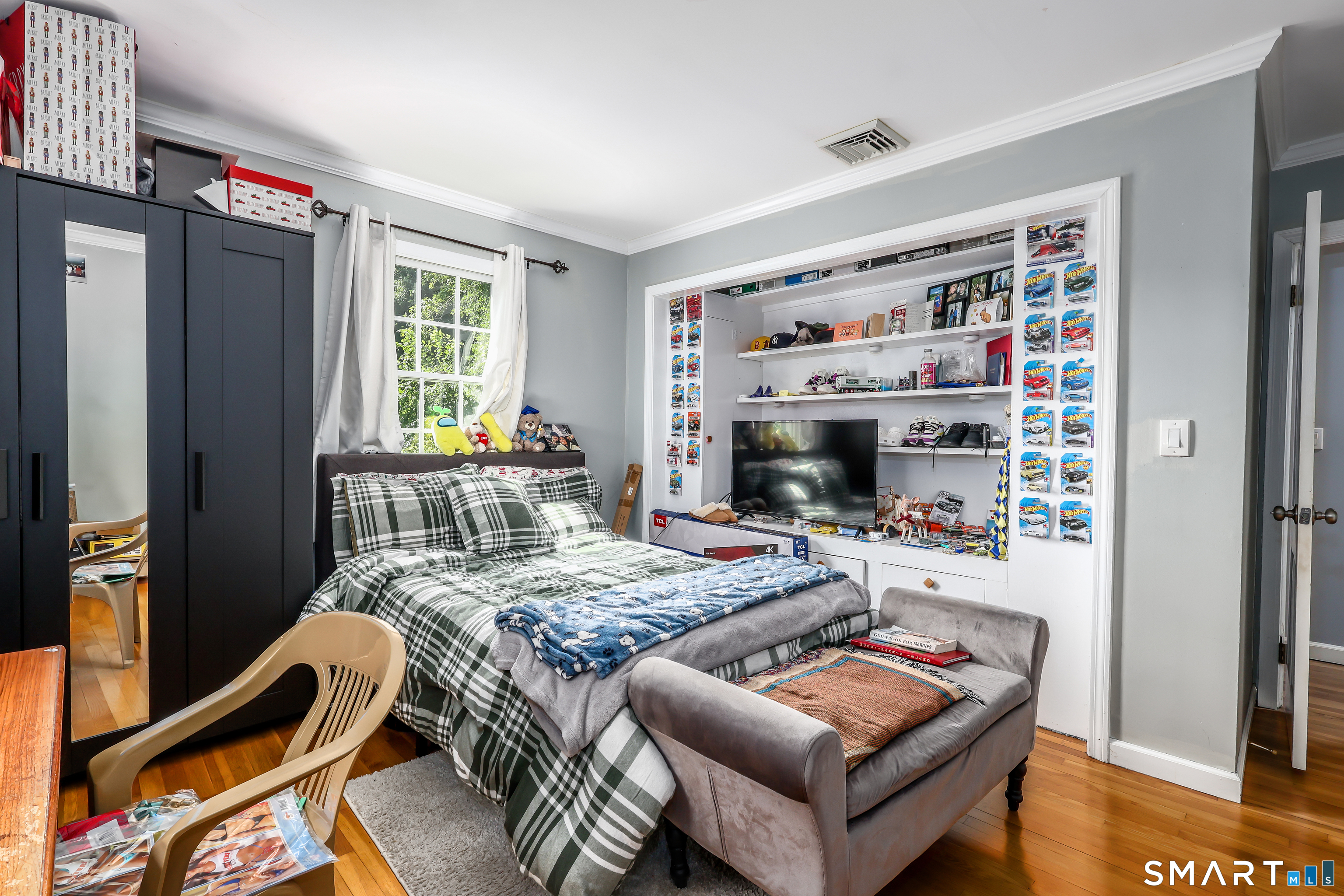 27 Powder Horn Hill Brookfield CT 06804