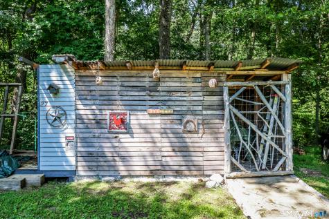 27 Powder Horn Hill Brookfield CT 06804