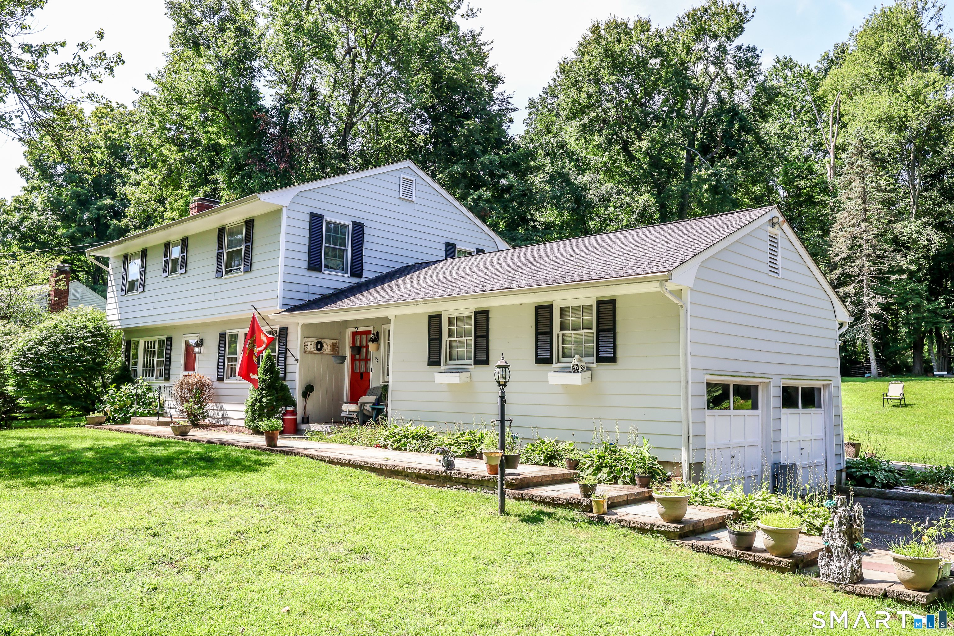27 Powder Horn Hill Brookfield CT 06804
