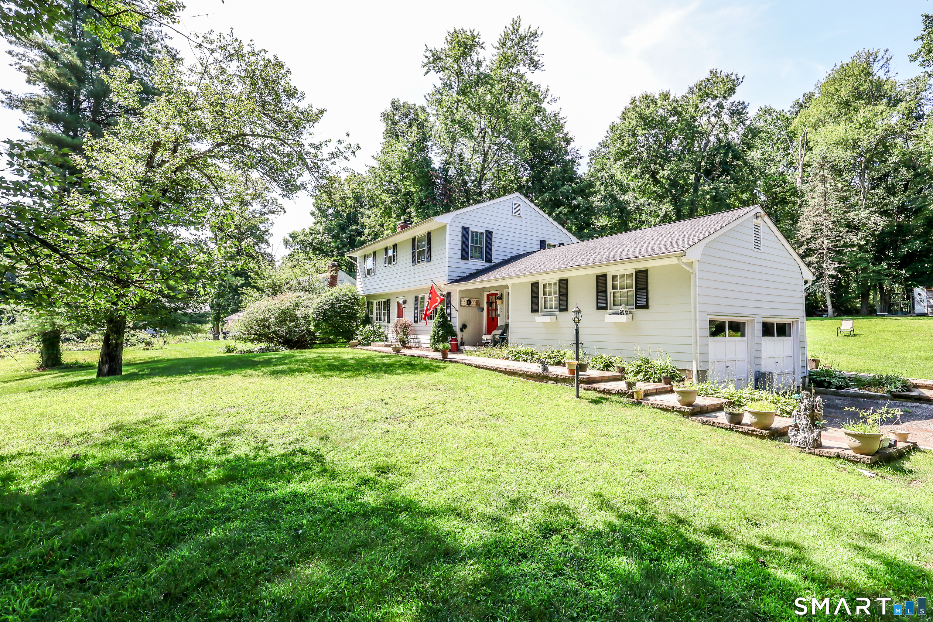 27 Powder Horn Hill Brookfield CT 06804