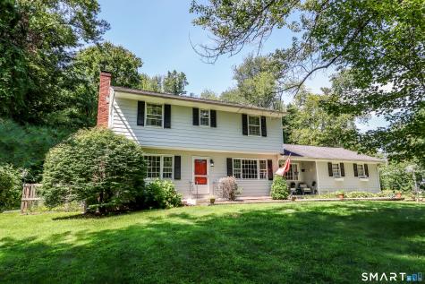 27 Powder Horn Hill Brookfield CT 06804