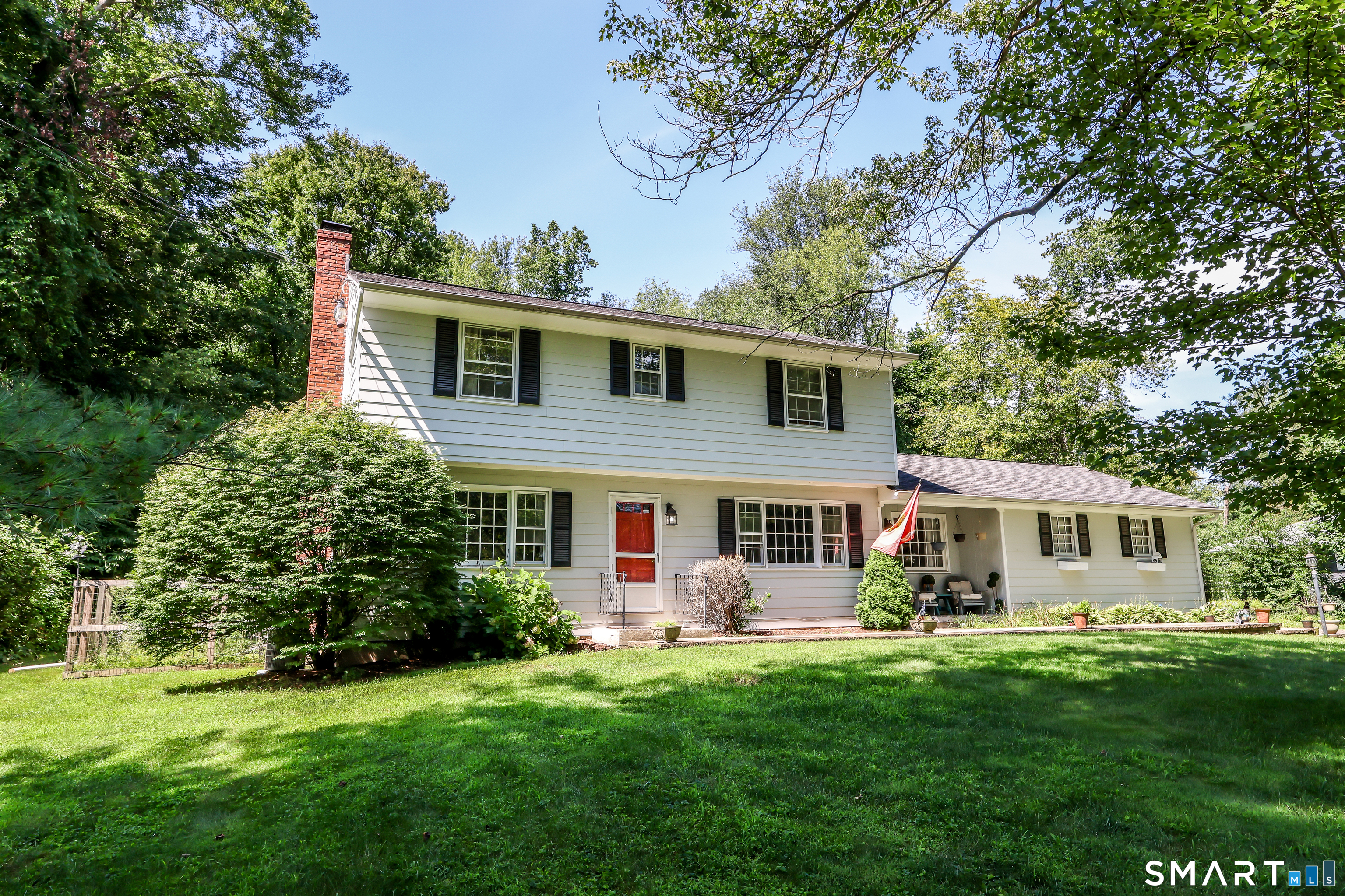 27 Powder Horn Hill Brookfield CT 06804