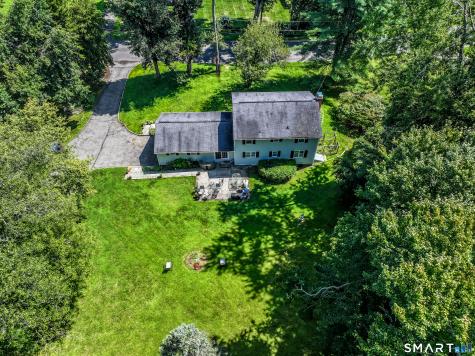 27 Powder Horn Hill Brookfield CT 06804