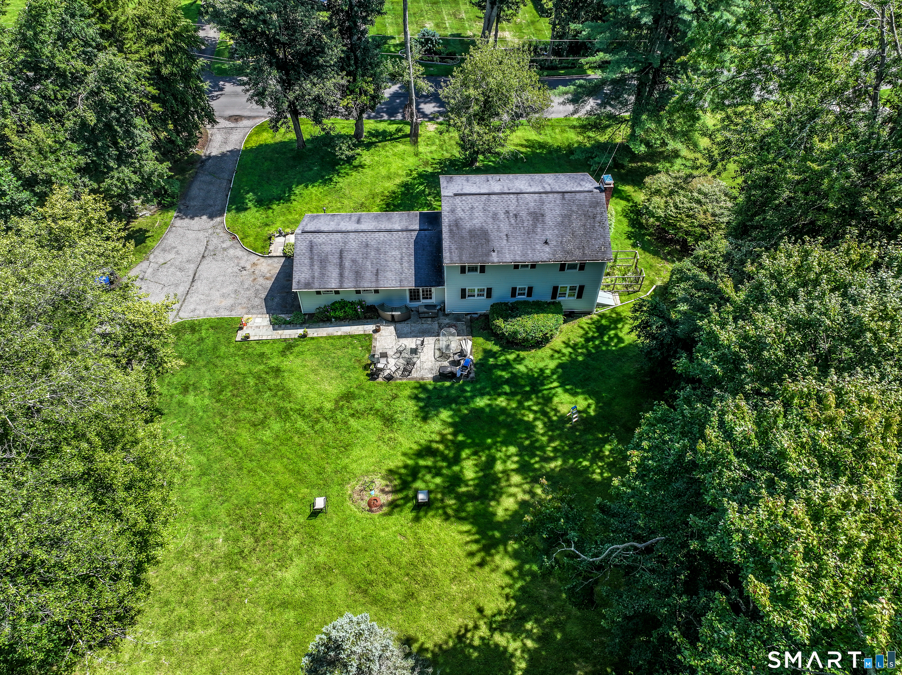 27 Powder Horn Hill Brookfield CT 06804