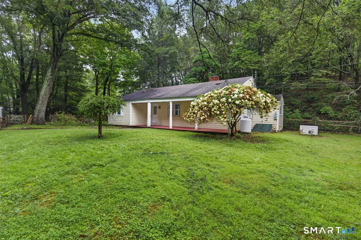 261 Newtown Turnpike Weston CT 06883