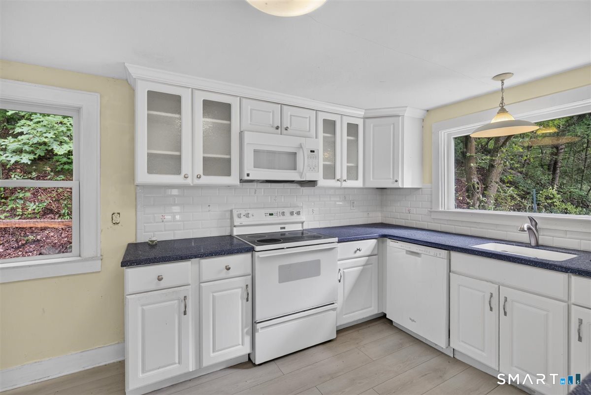 261 Newtown Turnpike Weston CT 06883