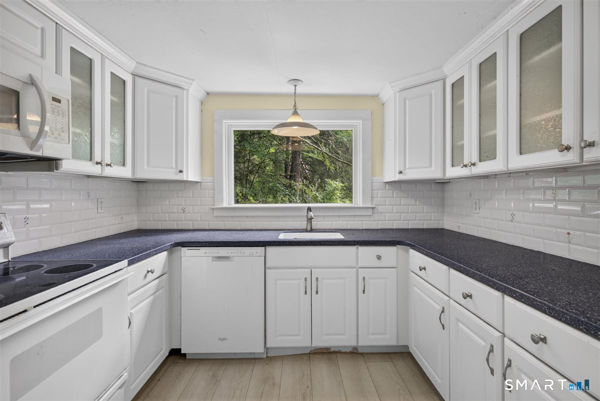 261 Newtown Turnpike Weston CT 06883
