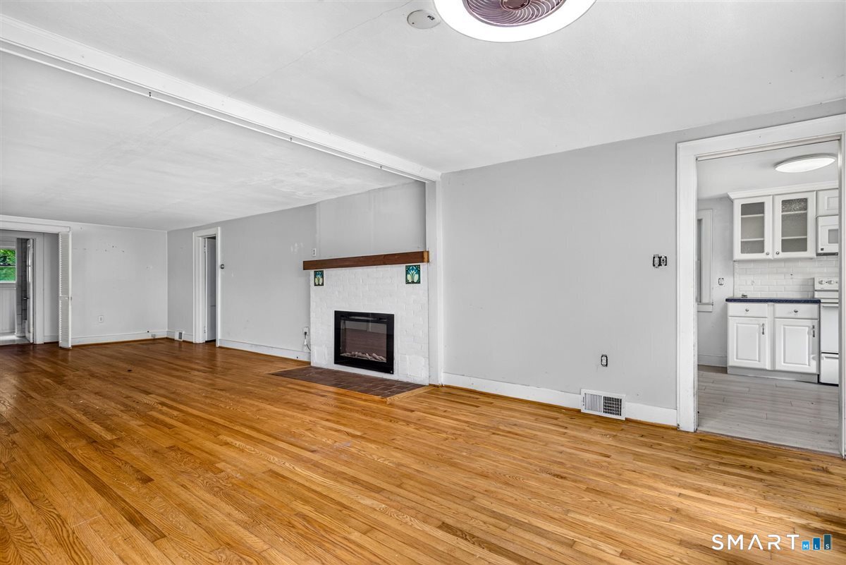 261 Newtown Turnpike Weston CT 06883