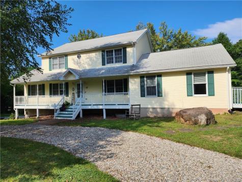 12 Valerie Court Hamden CT 06514