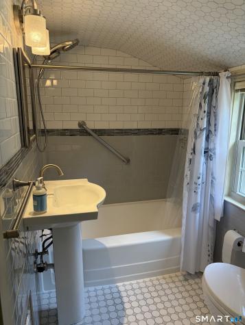 80 Trumbull Avenue Plainville CT 06062
