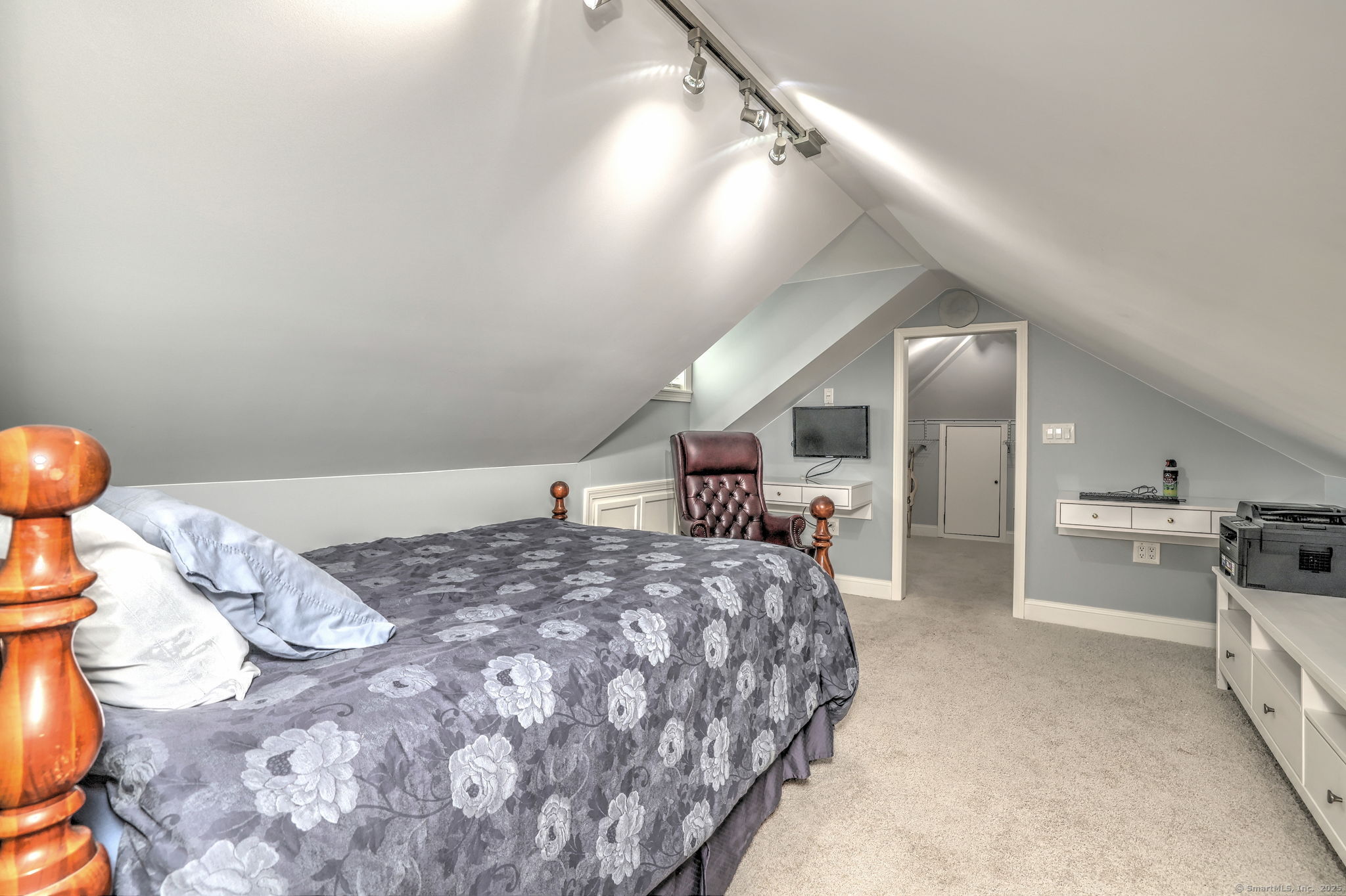 32 Wall Street Milford CT 06460