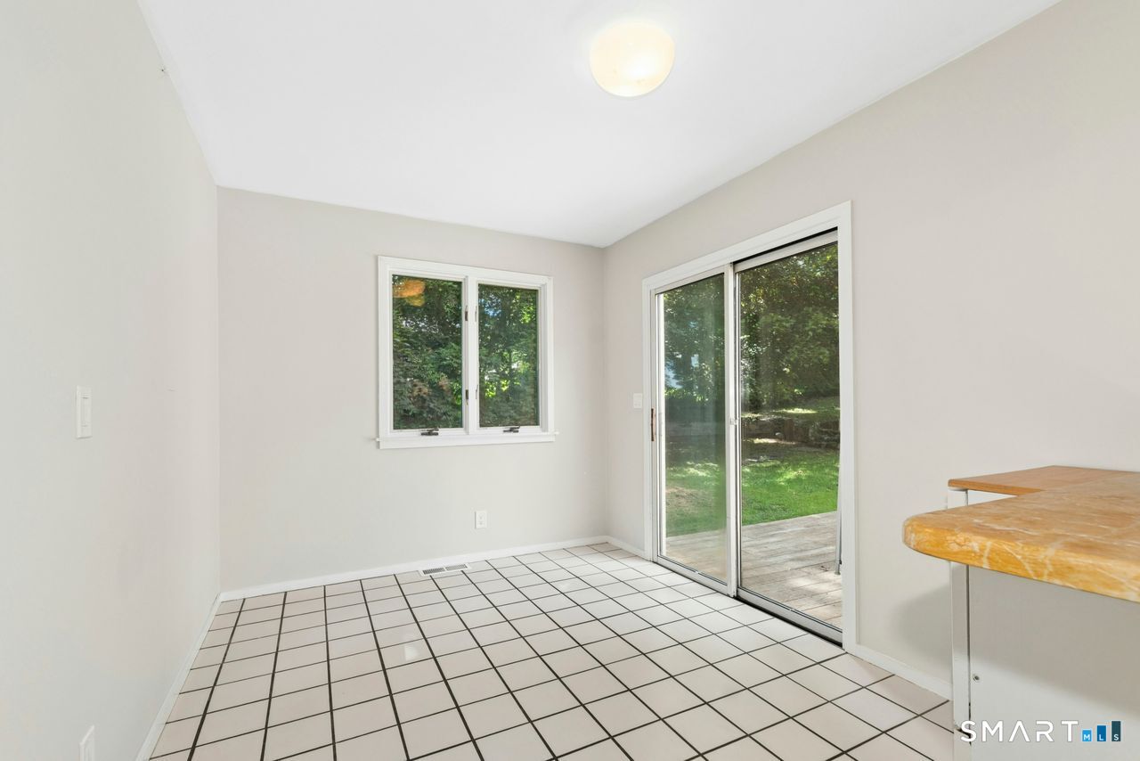 27 Woodland Way Ridgefield CT 06877