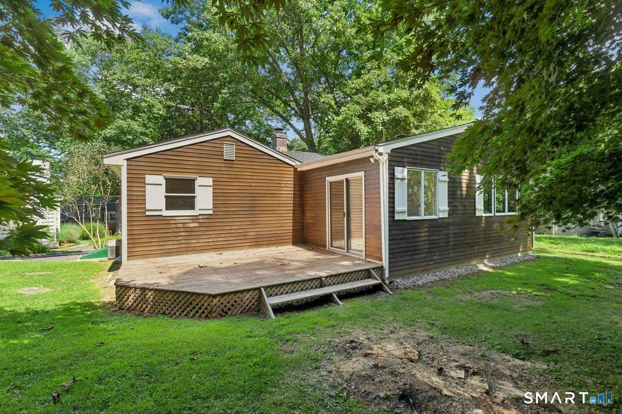 27 Woodland Way Ridgefield CT 06877