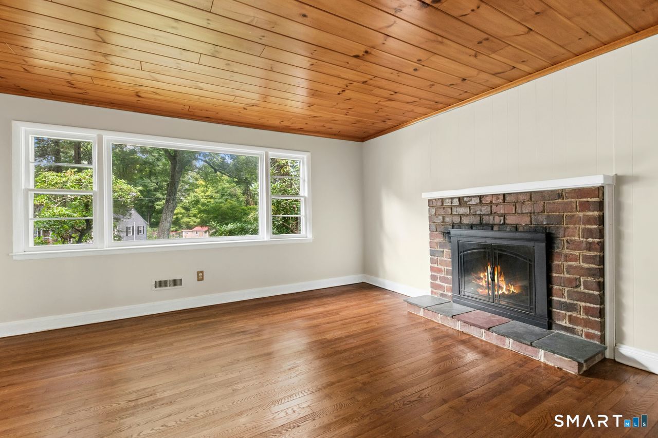 27 Woodland Way Ridgefield CT 06877