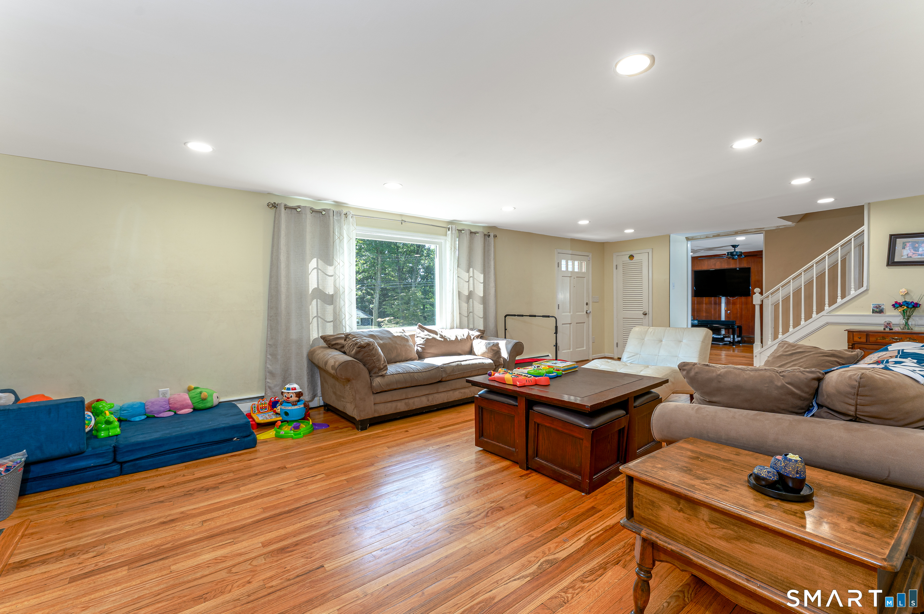 106 Mcdermott Circle Hamden CT 06514