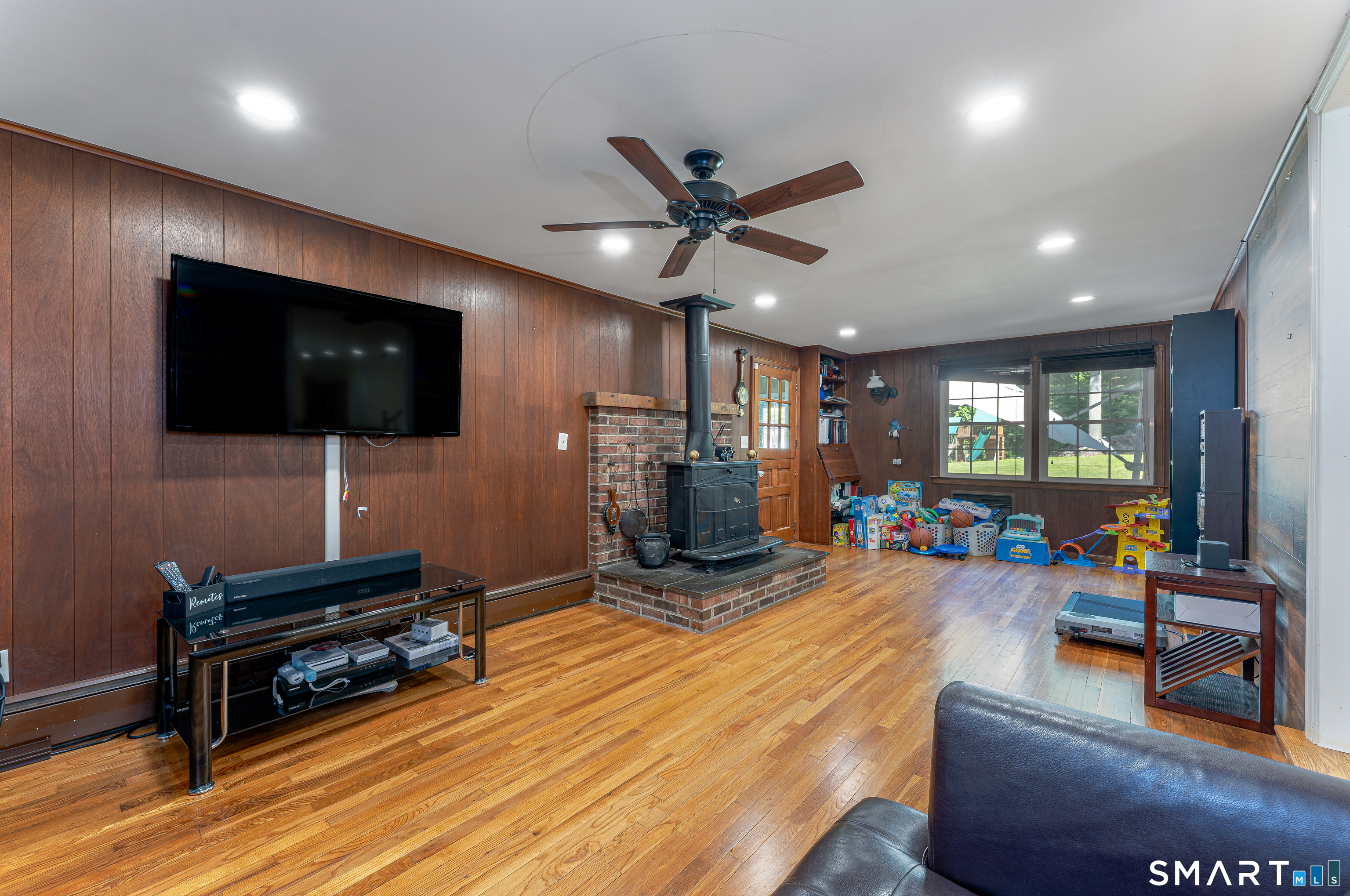 106 Mcdermott Circle Hamden CT 06514