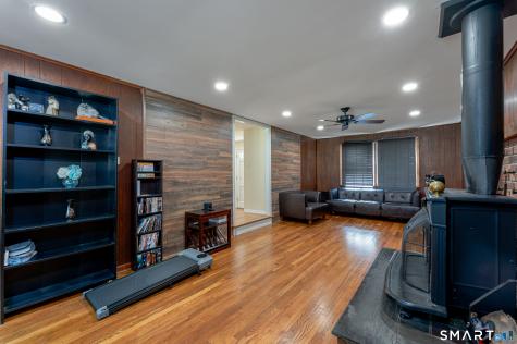 106 Mcdermott Circle Hamden CT 06514