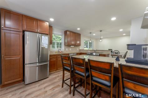 106 Mcdermott Circle Hamden CT 06514