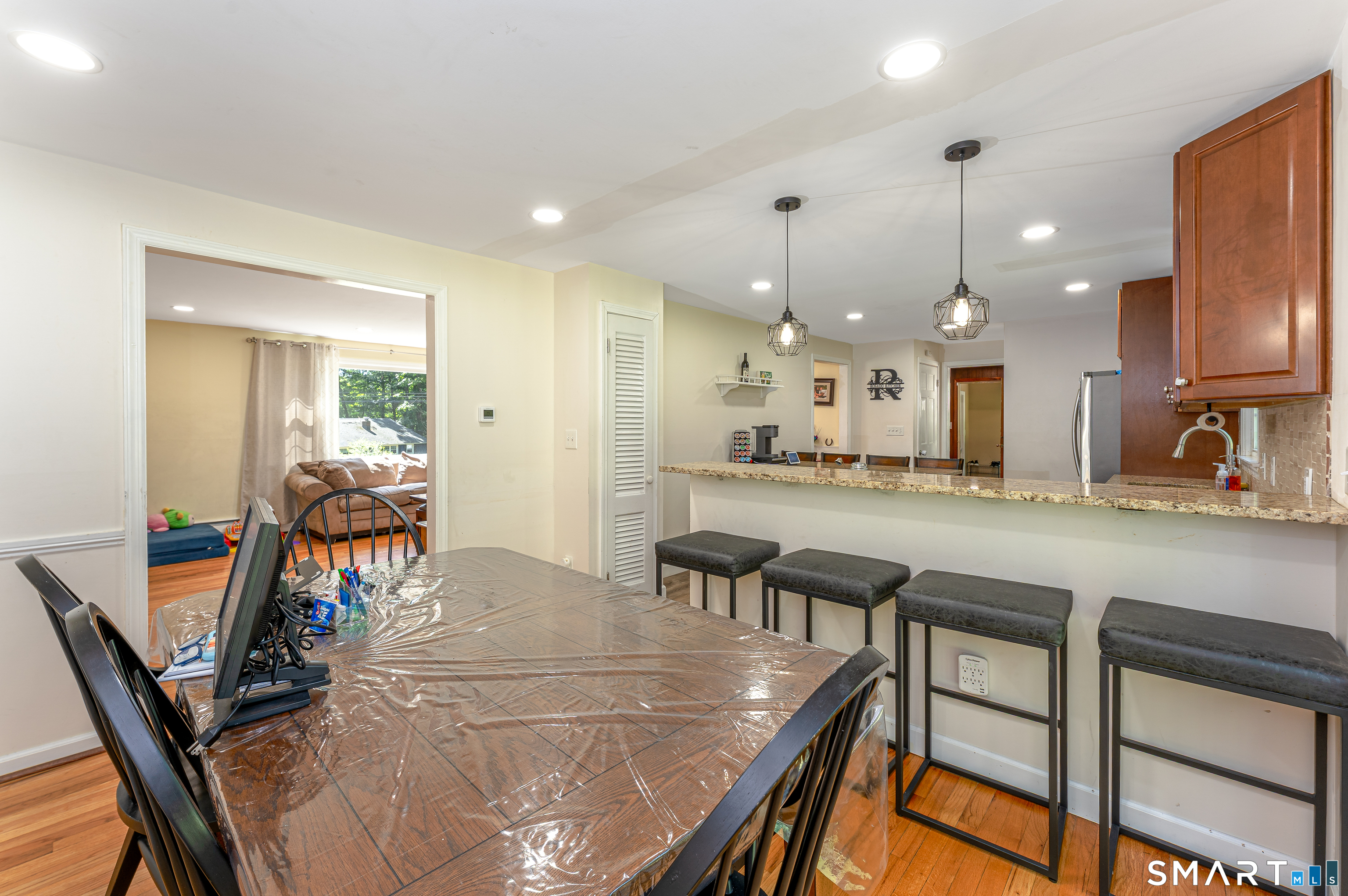 106 Mcdermott Circle Hamden CT 06514