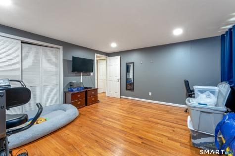106 Mcdermott Circle Hamden CT 06514
