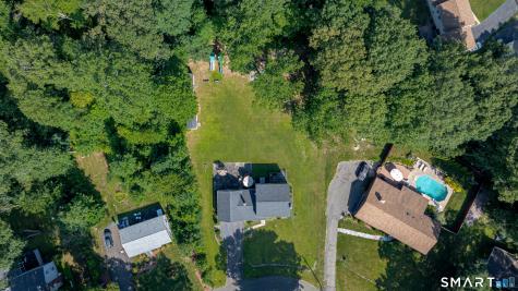 106 Mcdermott Circle Hamden CT 06514